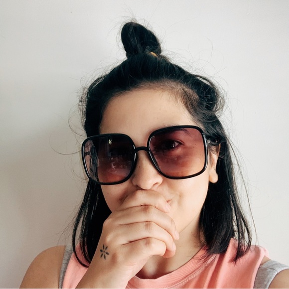 Large Square Black Sunglasses - Picture 3 of 3